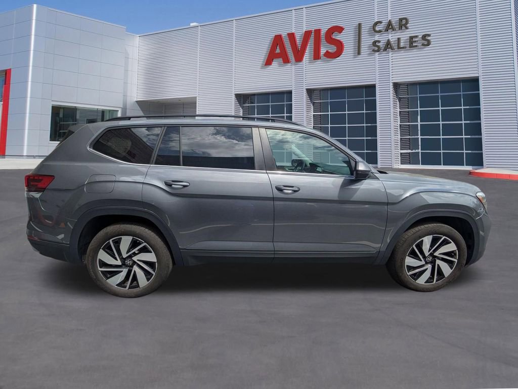 Used 2025 Volkswagen Atlas SE FWD image 5