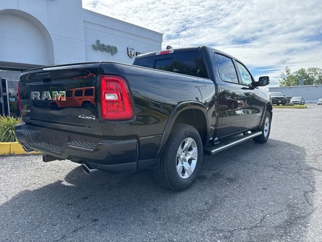 New 2026 RAM 1500 4x4 Crew Cab image 7