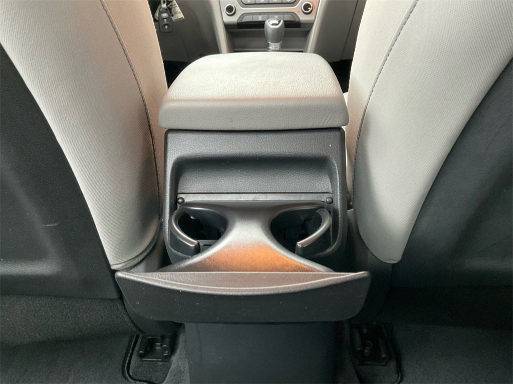 Used 2017 Hyundai Elantra SE image 22