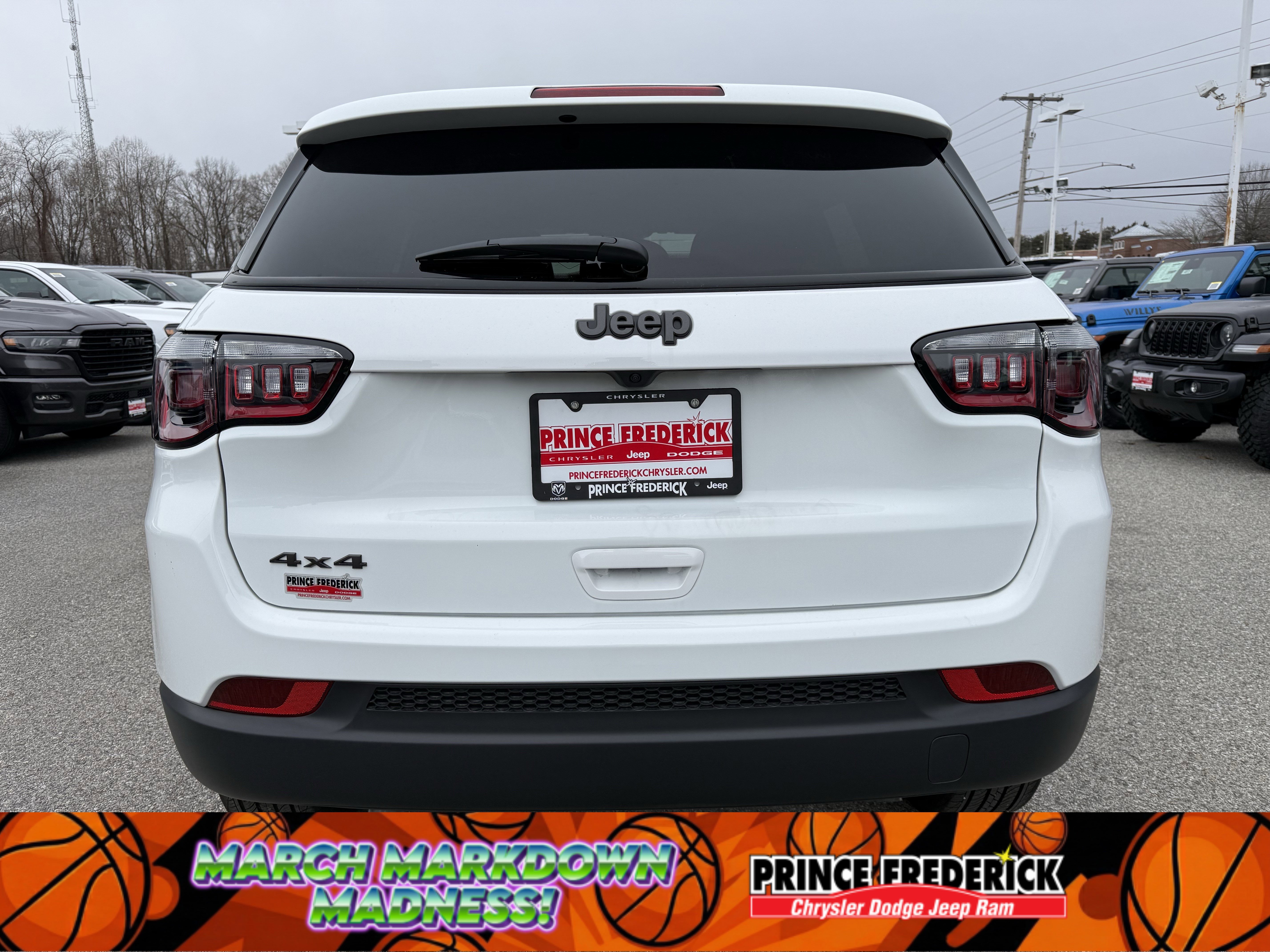 New 2026 Jeep Compass Latitude image 4