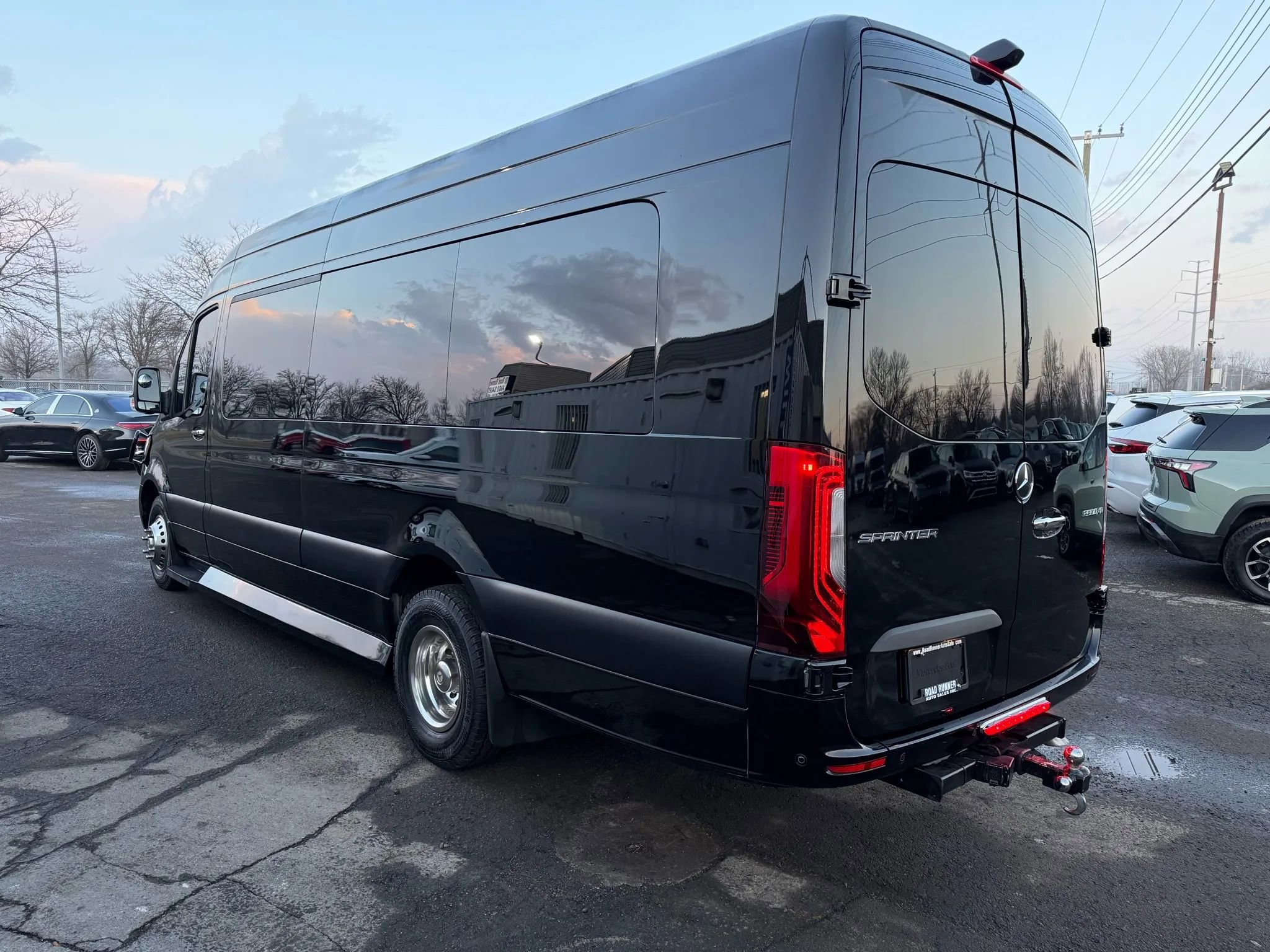 Used 2021 Mercedes-Benz Sprinter 3500 w/ Comfort Plus Package image 6