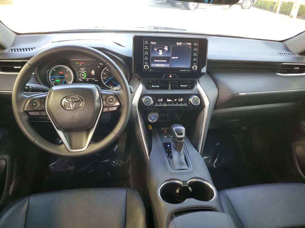 Used 2021 Toyota Venza XLE image 17