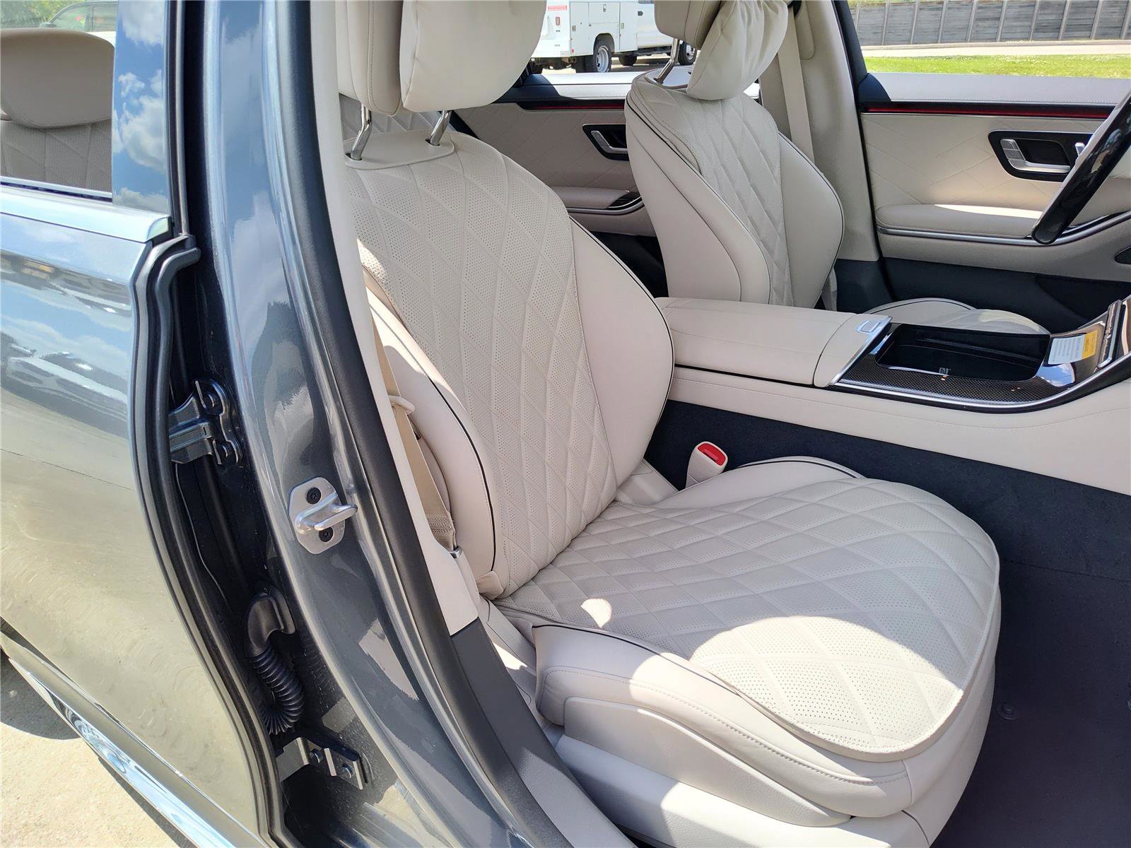 New 2025 Mercedes-Benz S 580 4MATIC Sedan image 21