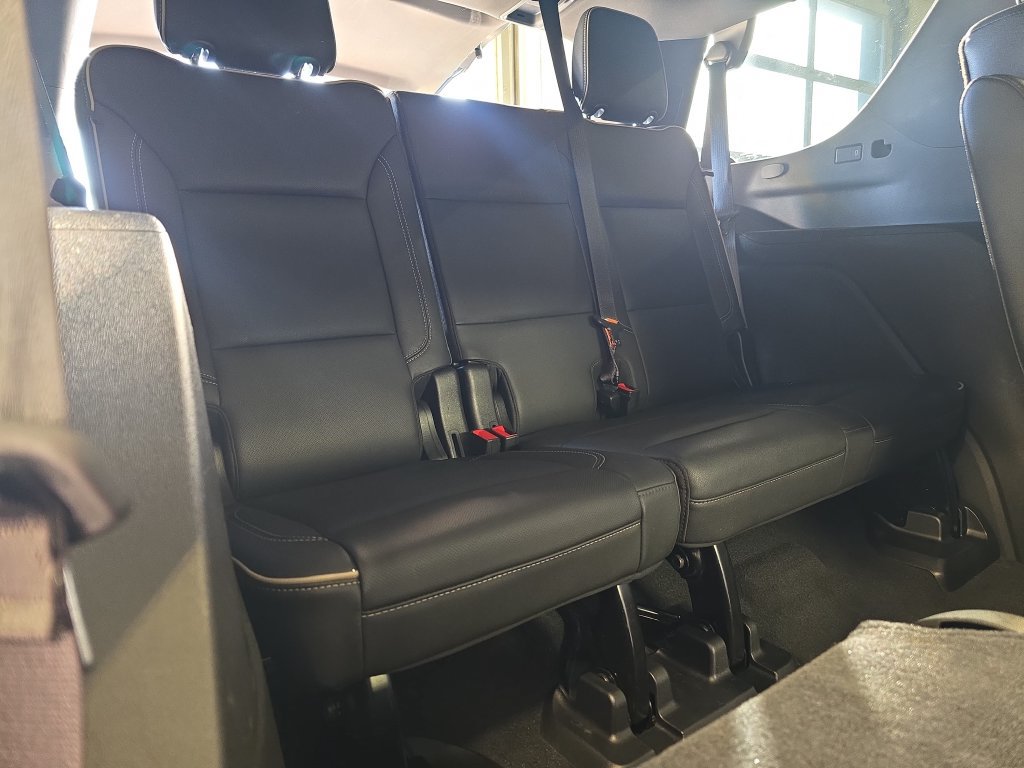 Used 2021 Chevrolet Tahoe Premier AWD/4WD image 14