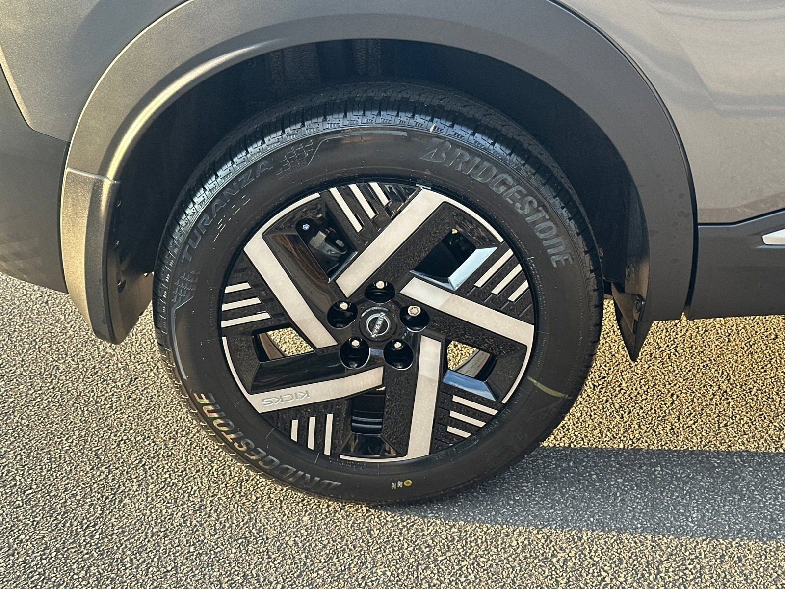 New 2026 Nissan Kicks SV image 17