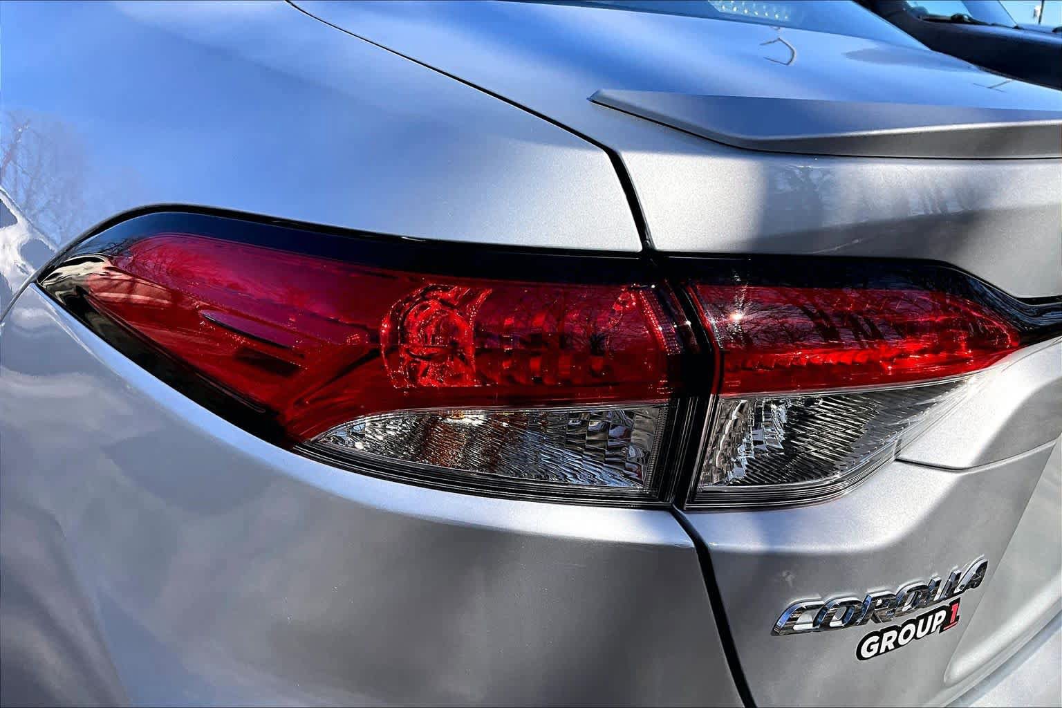 Used 2025 Toyota Corolla SE w/ SE Premium Package FWD image 26
