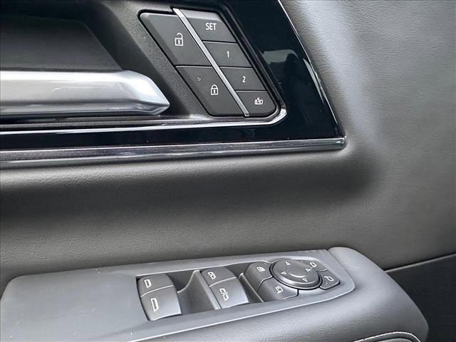 New 2026 GMC Yukon XL Elevation image 24