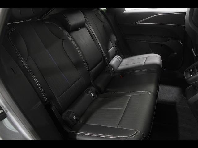 Certified 2024 Cadillac Lyriq Luxury AWD/4WD image 19