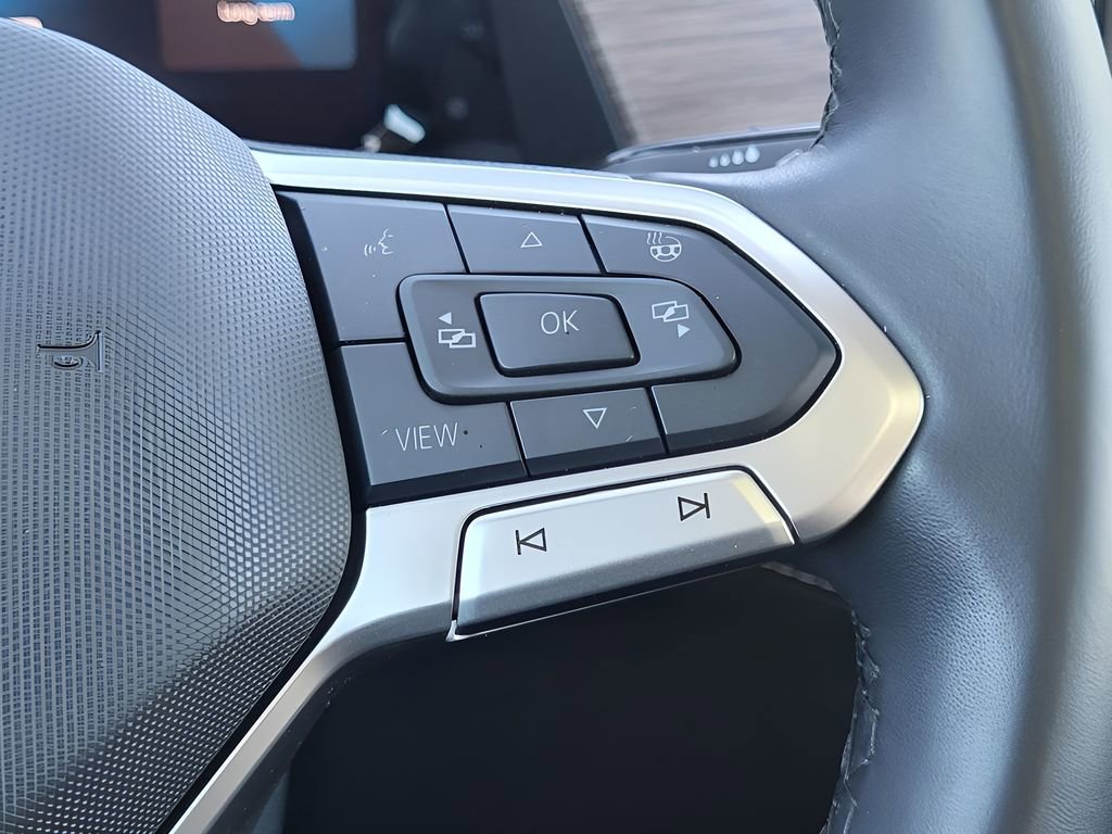 Used 2025 Volkswagen Atlas SEL Premium R-Line AWD/4WD image 18