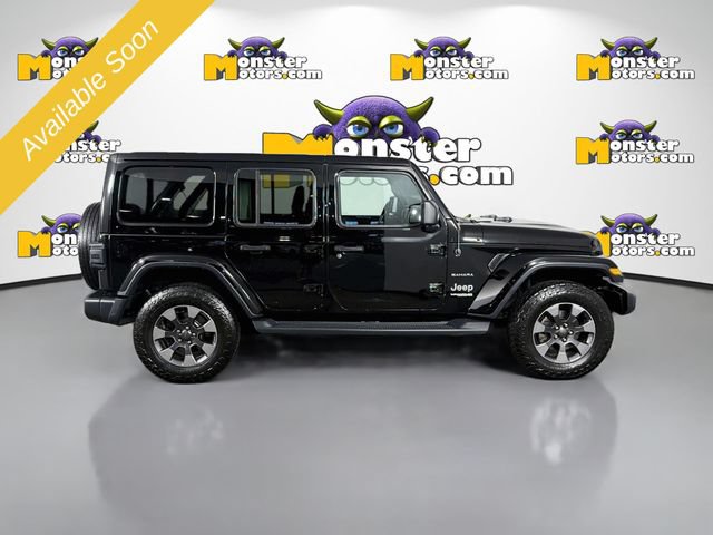 Used 2018 Jeep Wrangler Unlimited Sahara w/ Uconnect 4C Nav & Sound Group AWD/4WD image 4