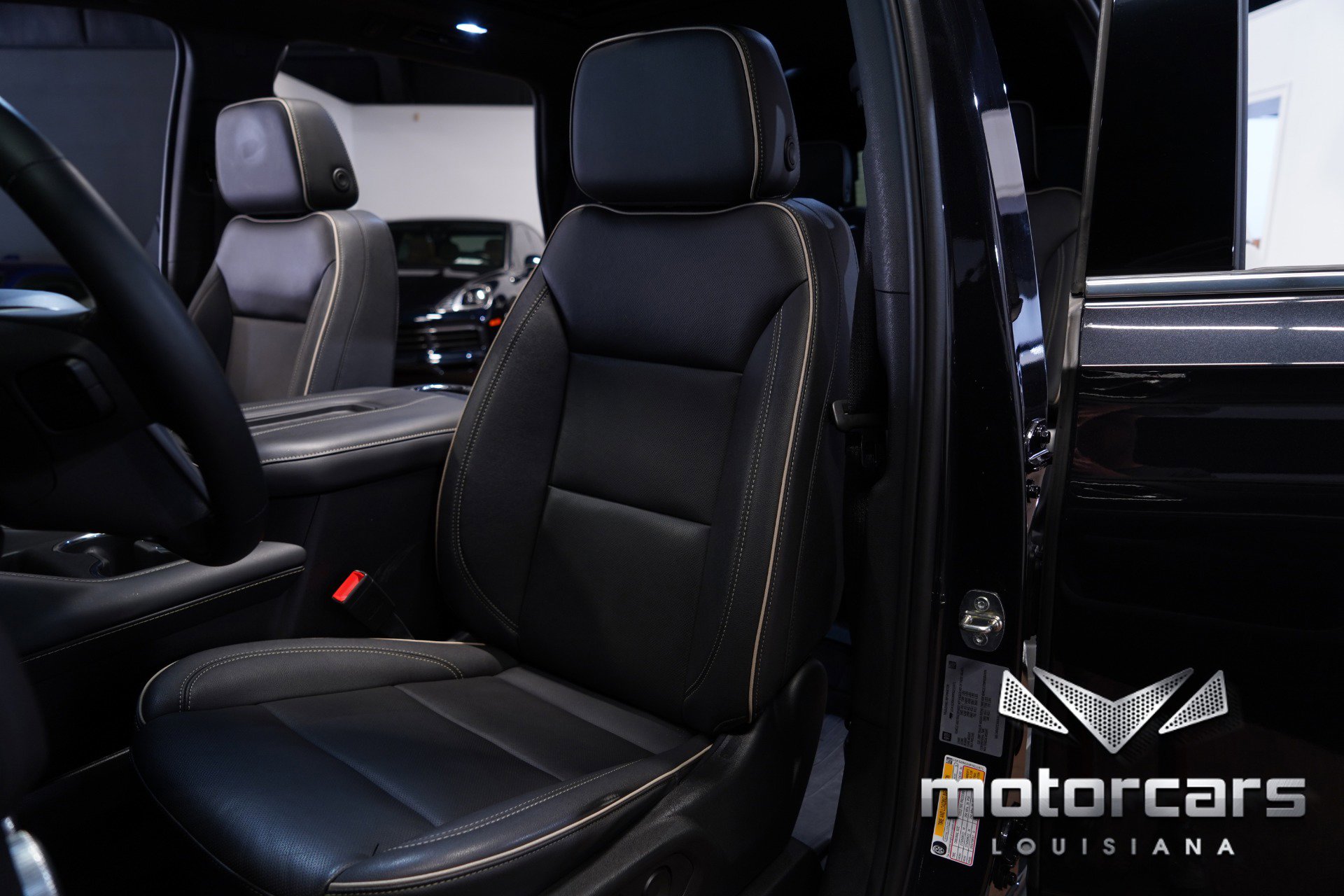 Used 2023 GMC Yukon SLT w/ SLT Premium Package image 27