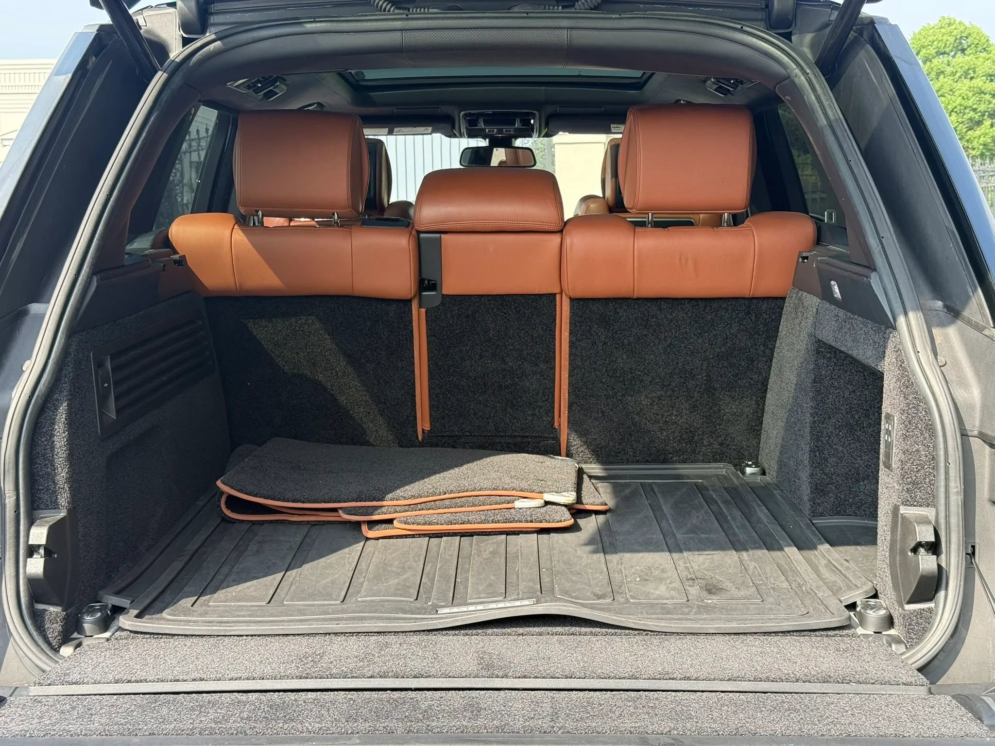 Used 2016 Land Rover Range Rover Autobiography AWD/4WD image 14