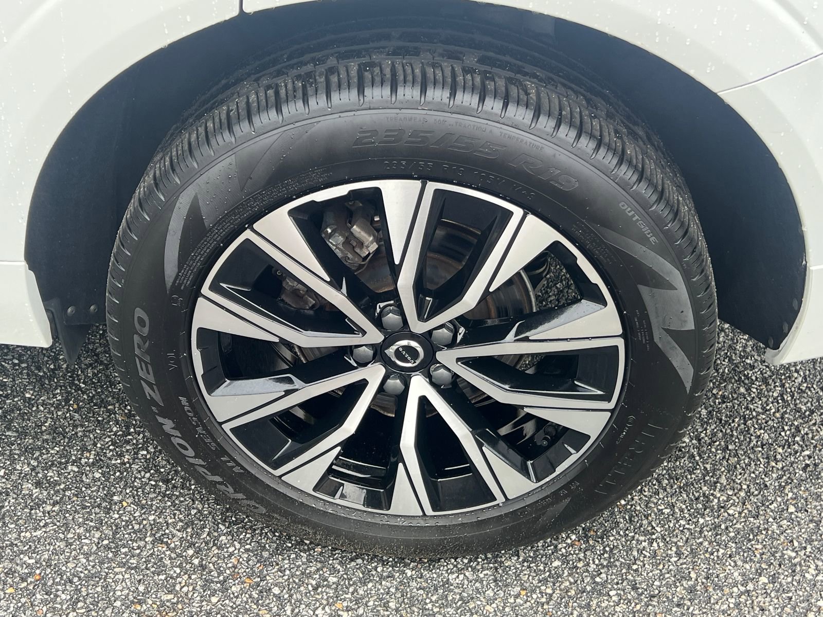 Used 2024 Volvo XC60 B5 Core w/ Protection Package Premier AWD/4WD image 21