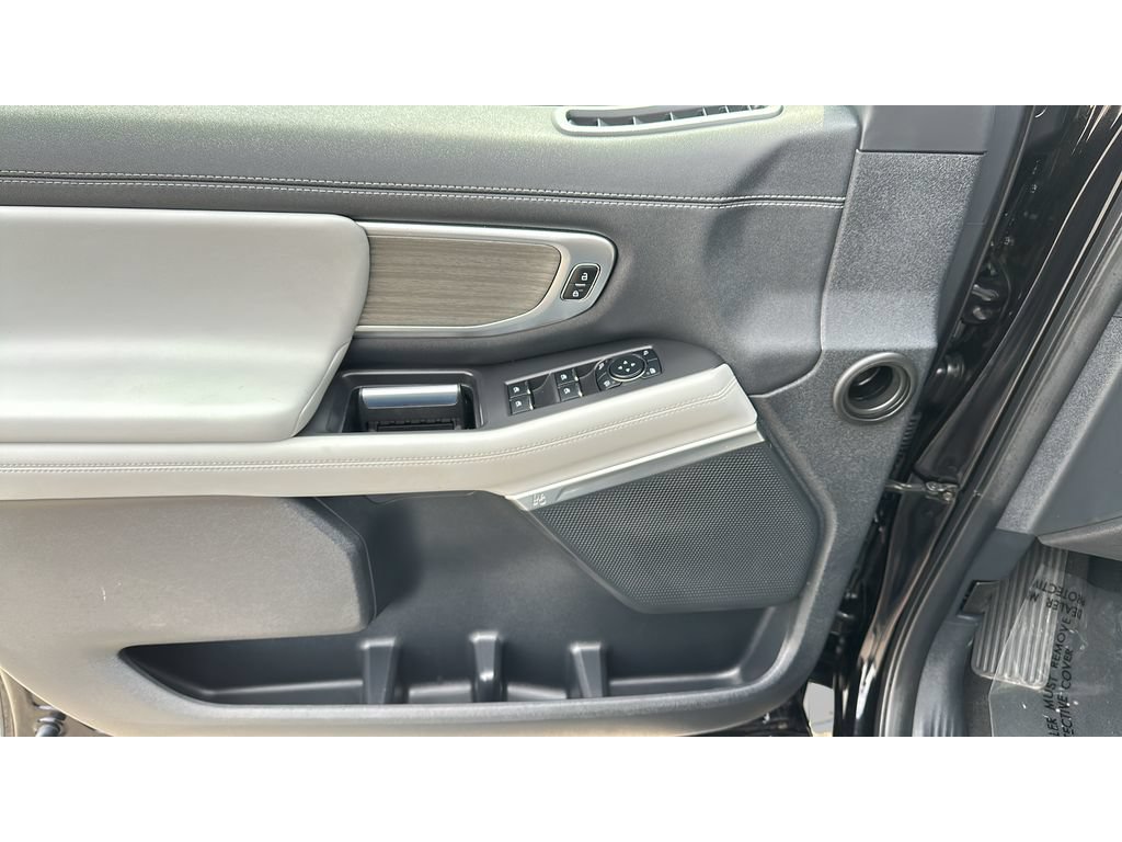 Used 2025 Ford Expedition Max Platinum AWD/4WD image 11