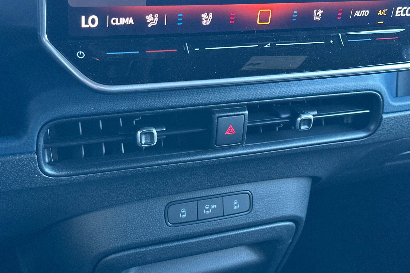 New 2025 Volkswagen ID. Buzz Pro S RWD image 20