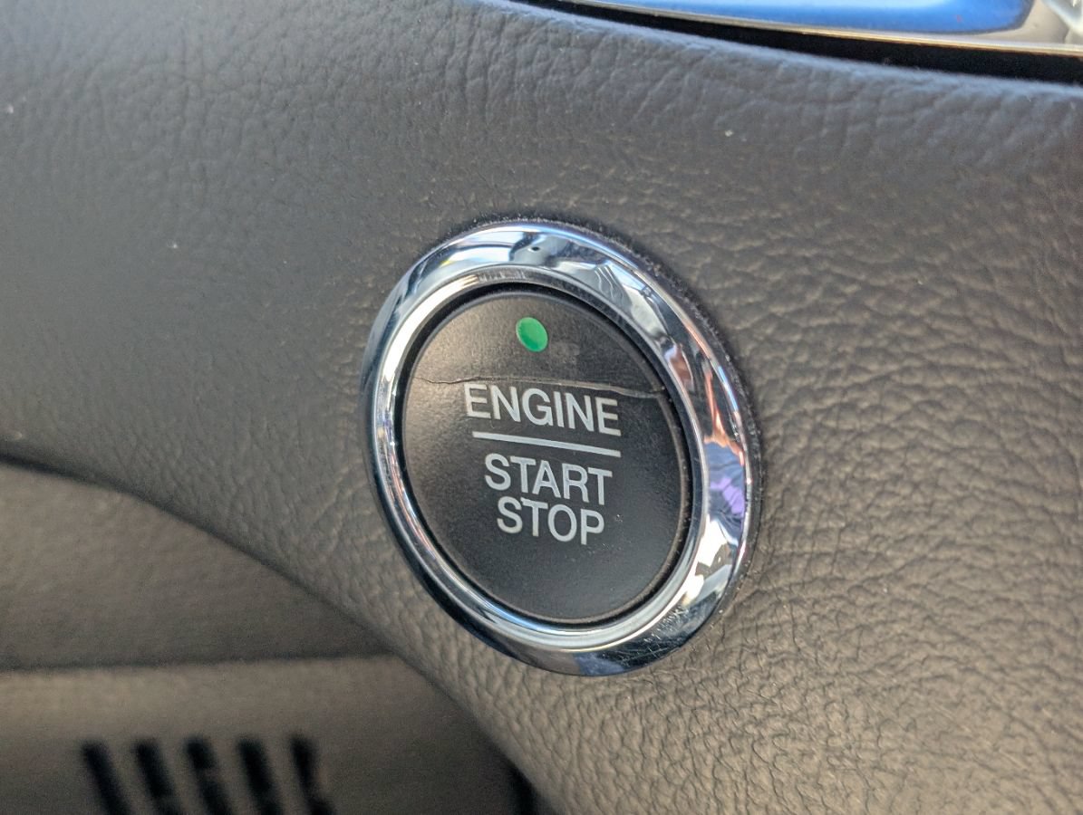 Used 2017 Ford Edge Titanium w/ Equipment Group 301A AWD/4WD image 29