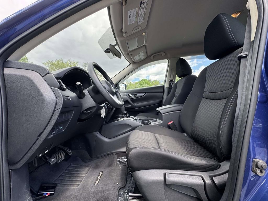 Used 2017 Nissan Rogue S AWD/4WD image 14