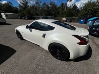 Used 2018 Nissan 370Z Coupe RWD image 5