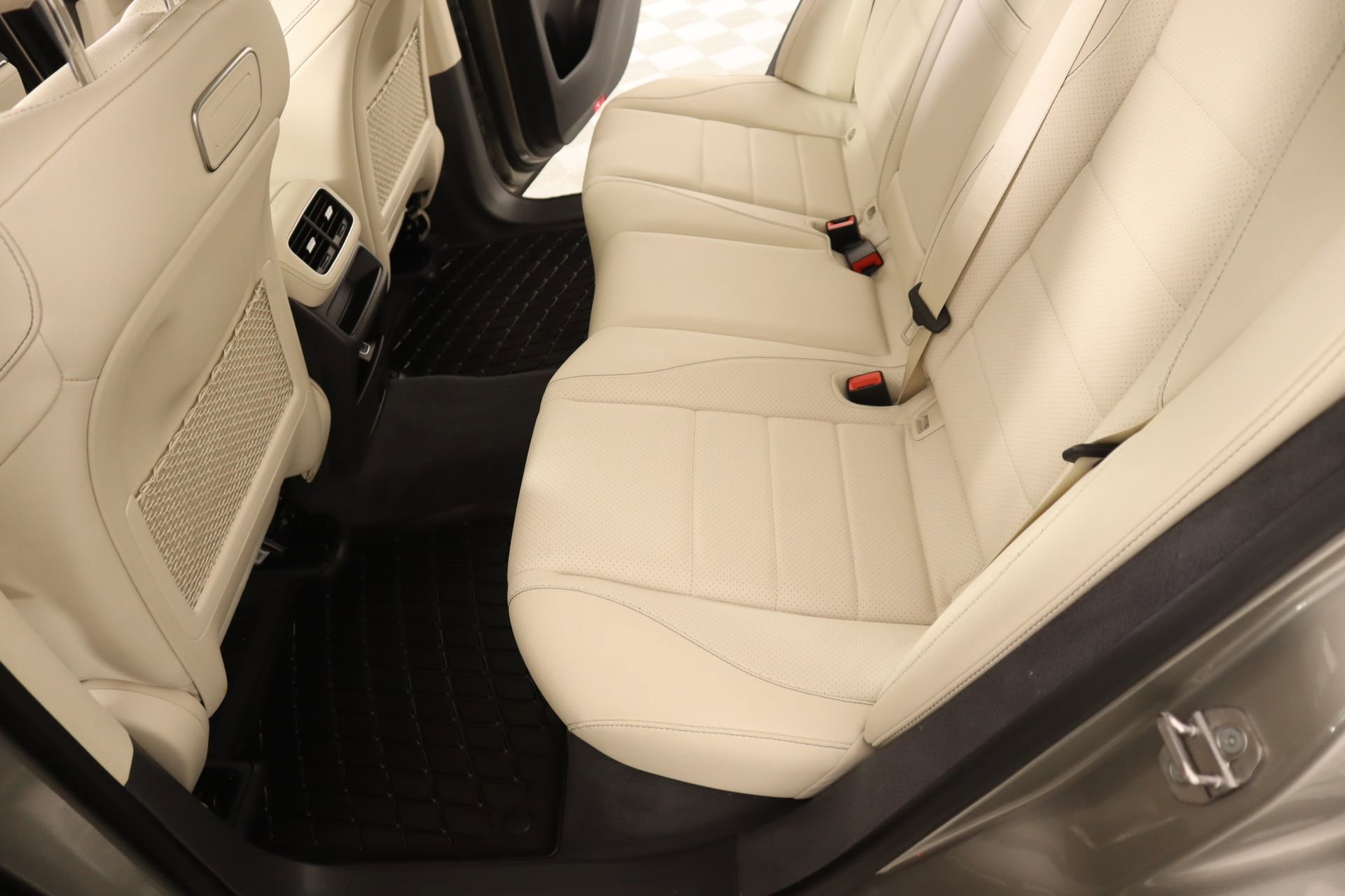 Used 2020 Mercedes-Benz GLE 350 4MATIC image 12