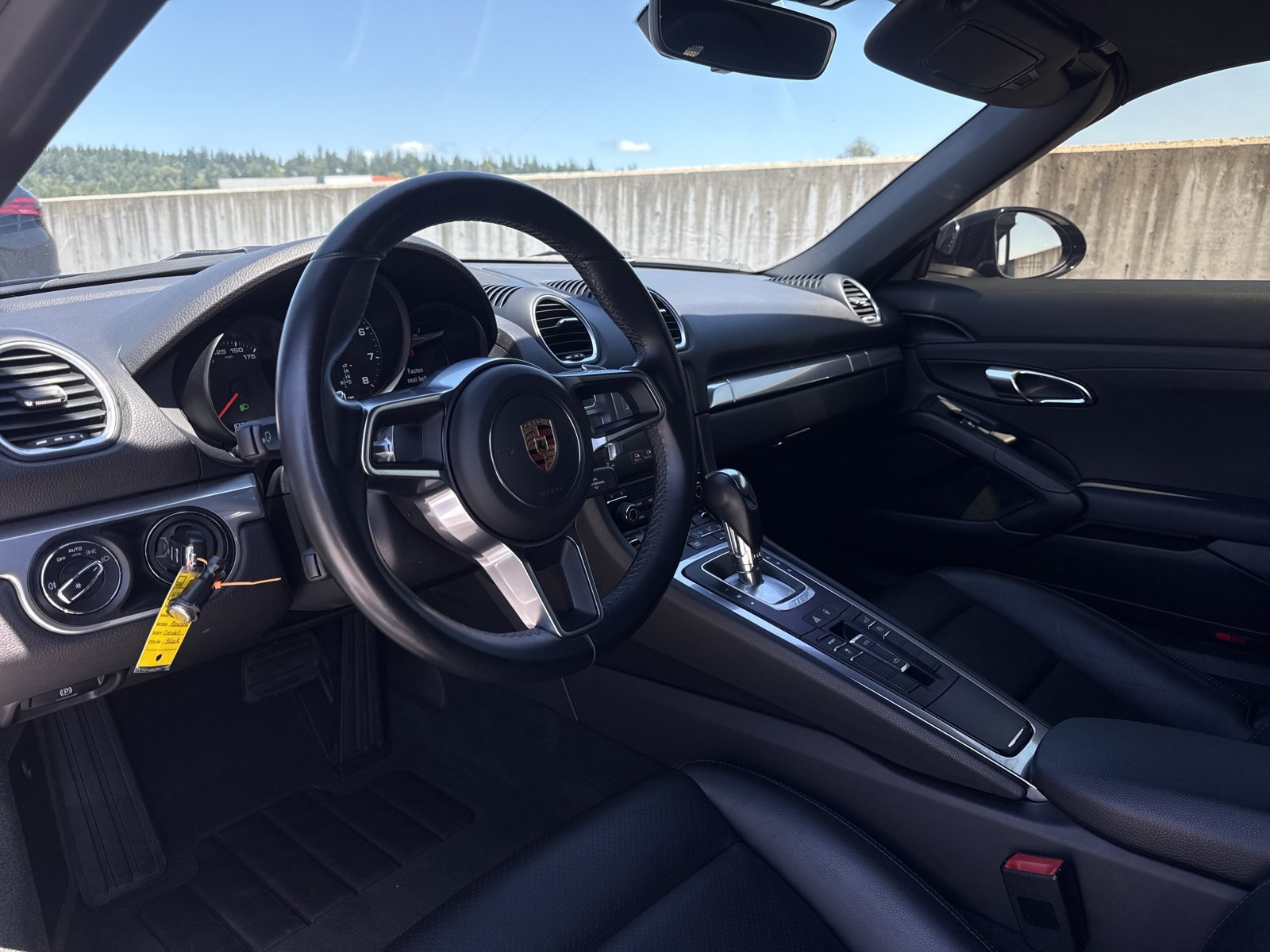 Used 2017 Porsche 718 Boxster RWD image 11