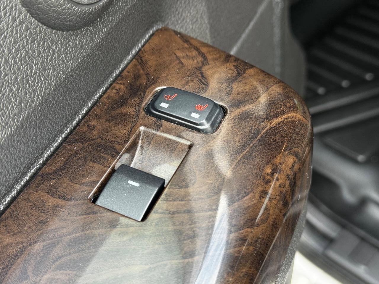Used 2015 Ford F250 Platinum w/ FX4 Off-Road Package image 13