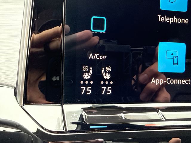 Certified 2025 Volkswagen Atlas Cross Sport SE image 20