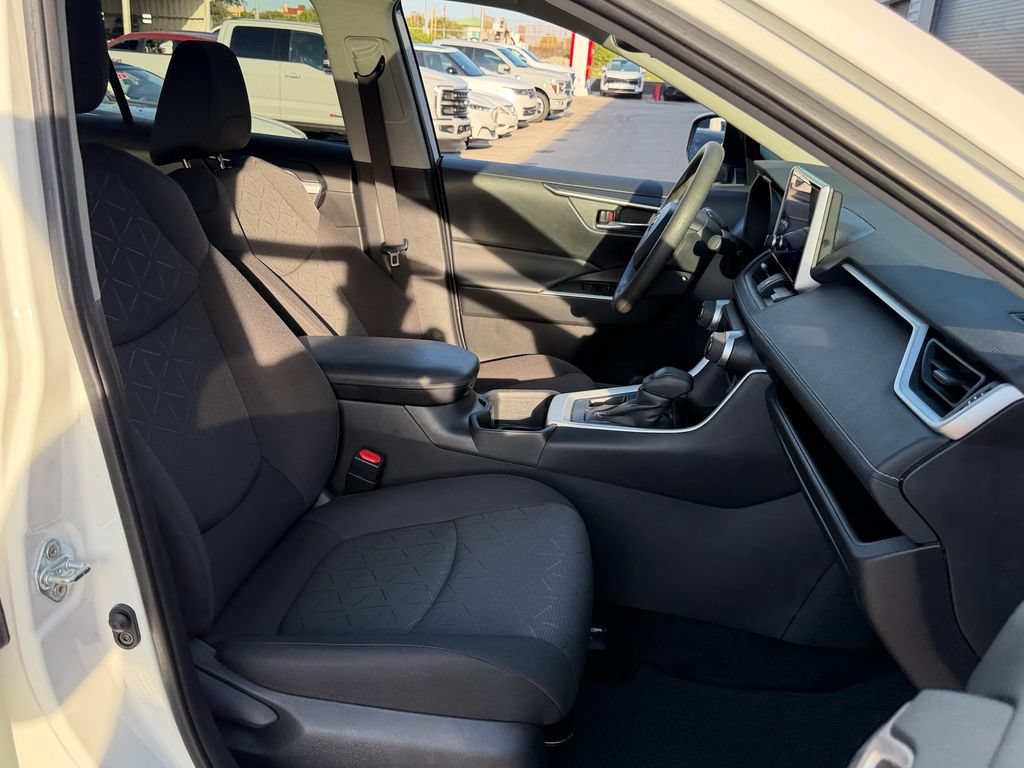 Used 2024 Toyota RAV4 XLE w/ Convenience Package FWD image 19