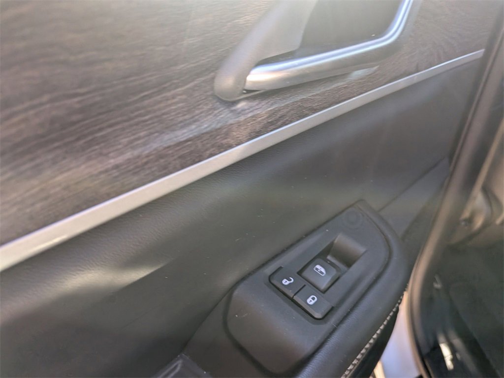 Used 2024 Jeep Grand Cherokee L Limited w/ Luxury Tech Group II image 29