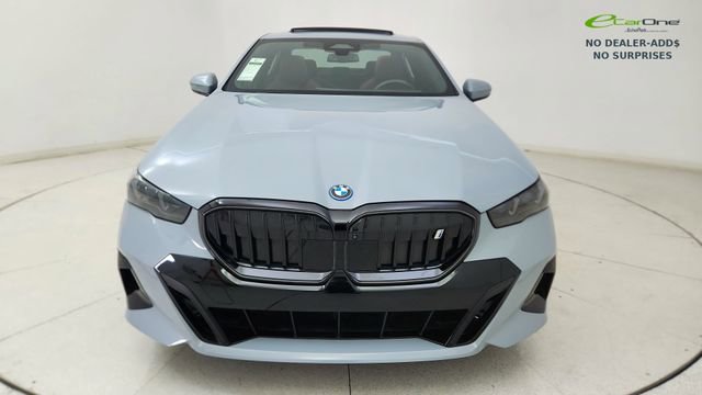 Used 2025 BMW i5 xDrive40 w/ M Sport Package image 2