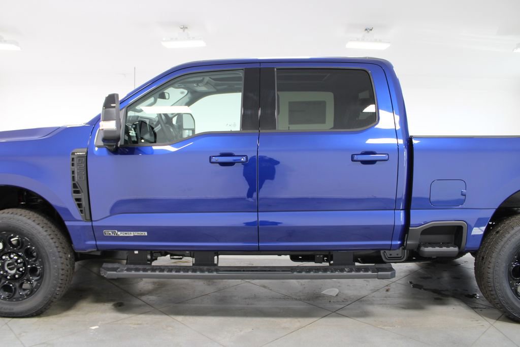 New 2026 Ford F250 Lariat w/ Black Appearance Package image 5