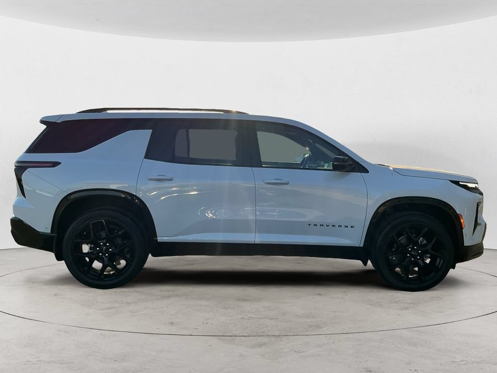 Certified 2026 Chevrolet Traverse RS w/ LPO, Floor Liner Package AWD/4WD image 4