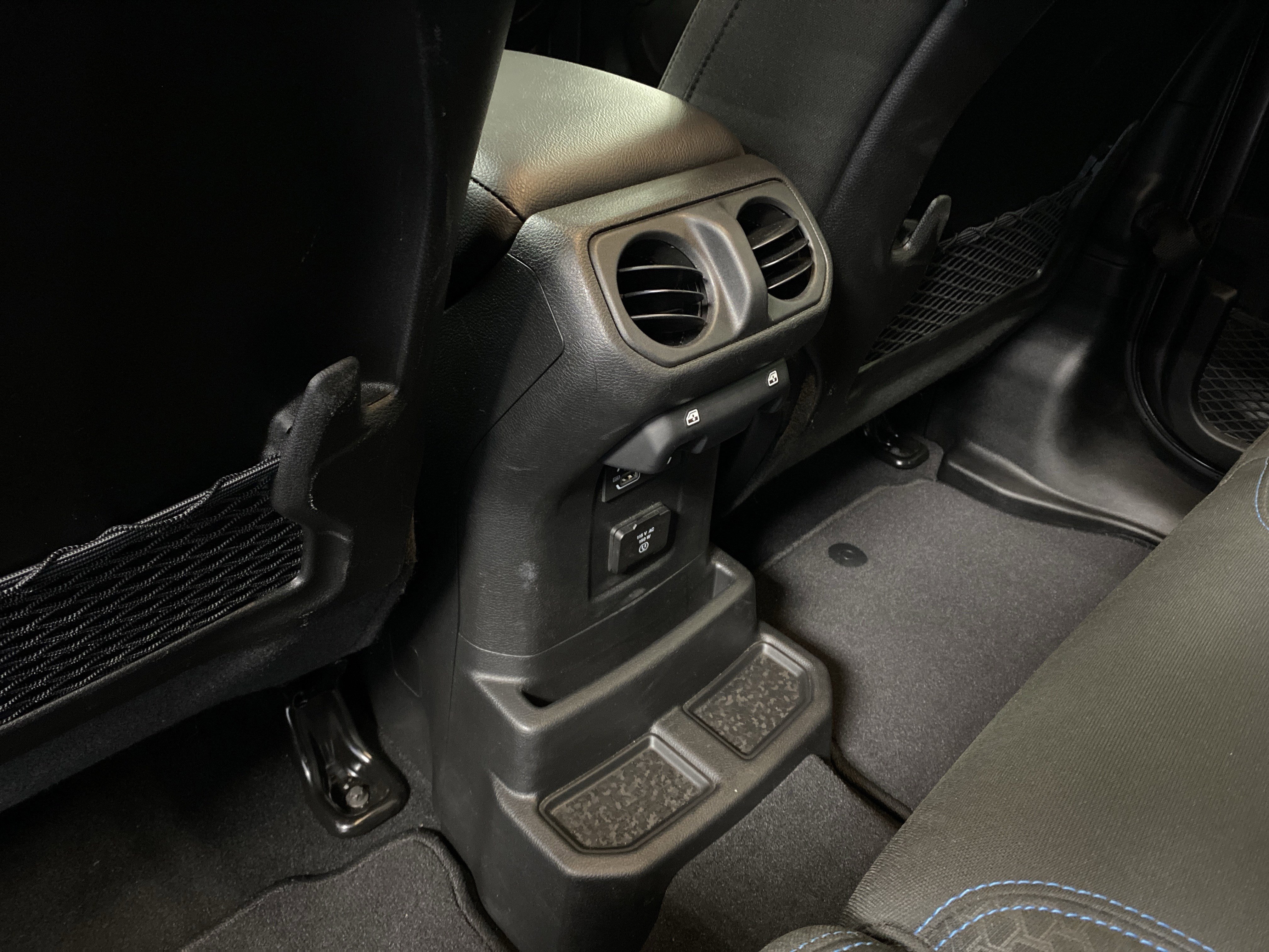 Certified 2025 Jeep Wrangler Unlimited Rubicon 4xe w/ Safety Group image 26