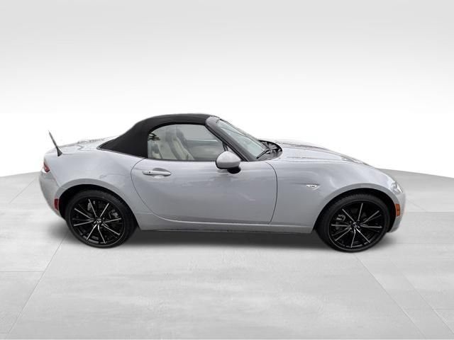 Used 2025 MAZDA MX-5 Miata Grand Touring RWD image 7