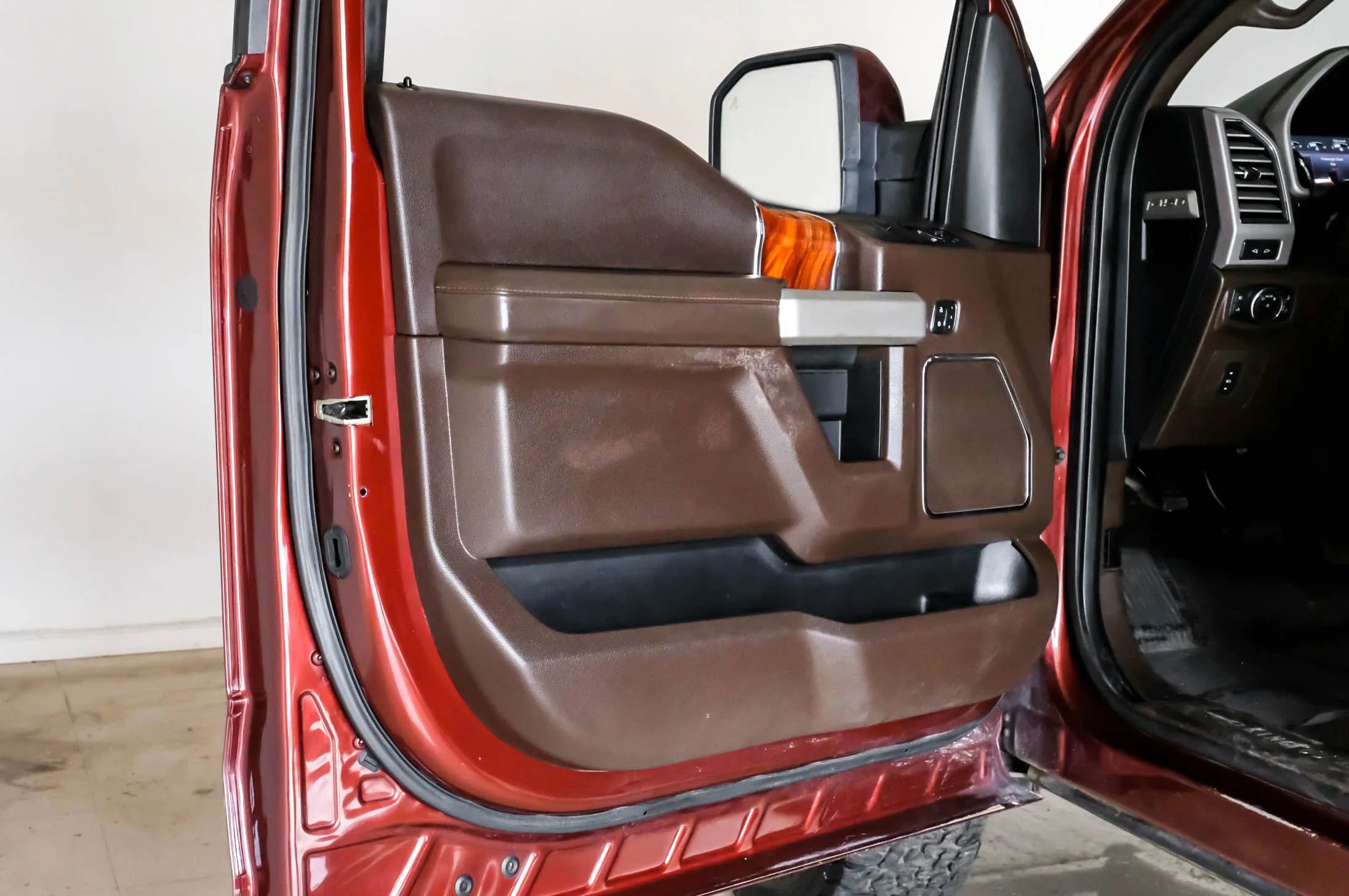 Used 2017 Ford F150 King Ranch AWD/4WD image 42