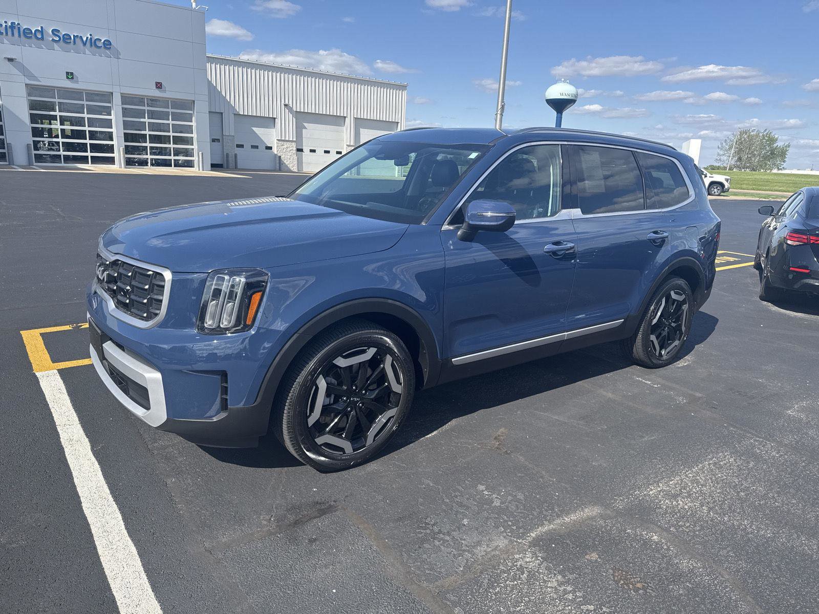 Used 2025 Kia Telluride S AWD/4WD image 7