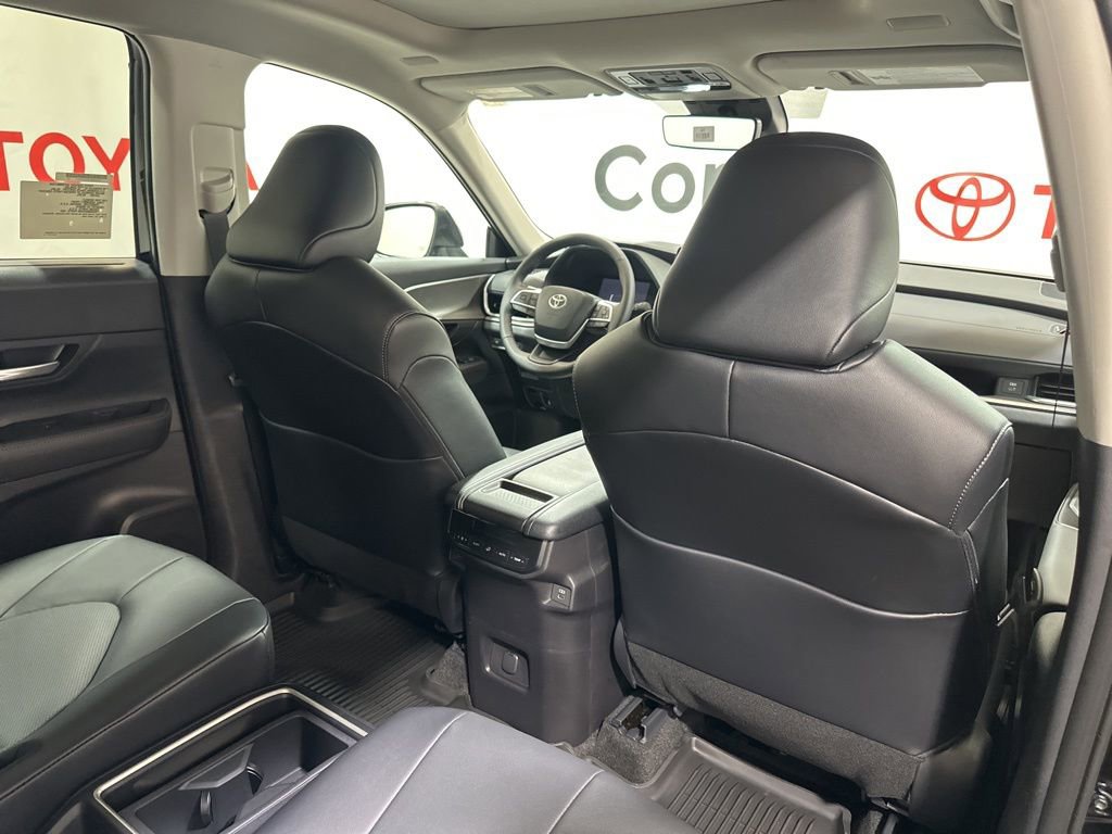 Used 2026 Toyota Grand Highlander XLE image 14