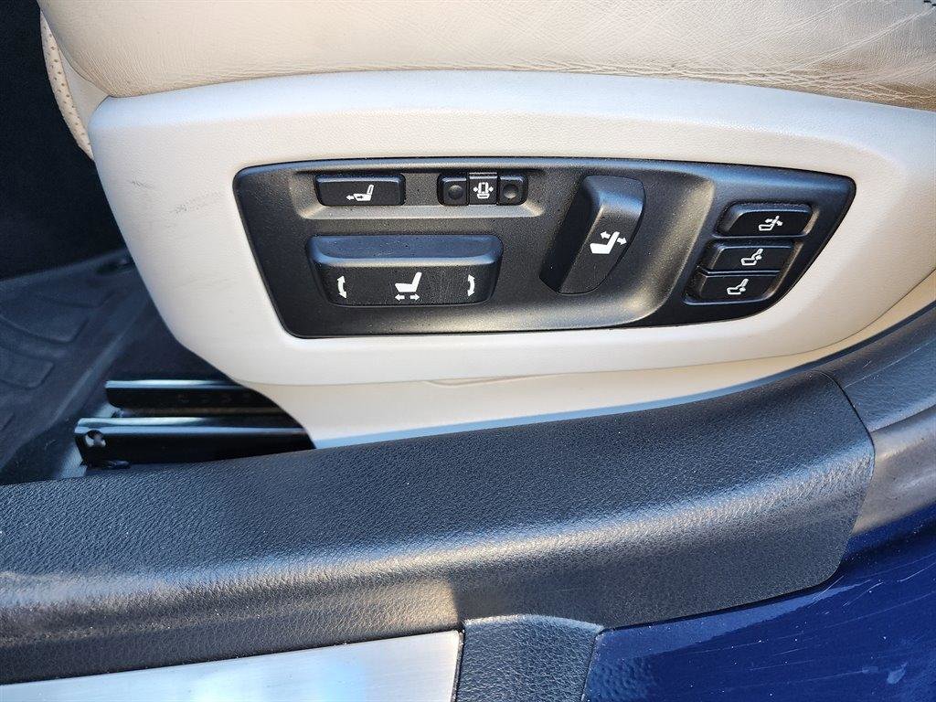 Used 2013 Lexus GS 350 AWD w/ Luxury Pkg w/Cold Weather Pkg image 31