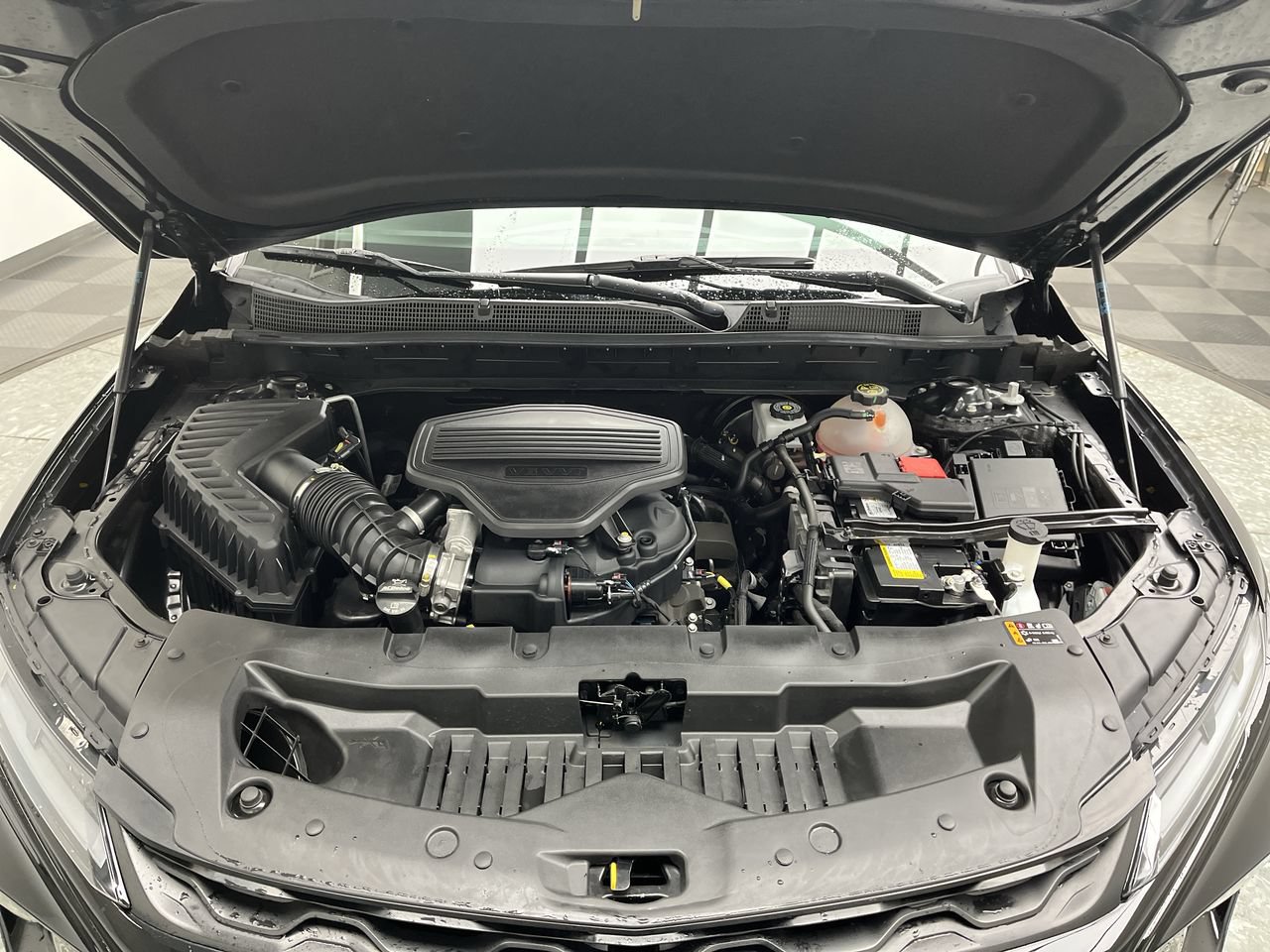 Certified 2024 Chevrolet Blazer LT w/ Midnight/Sport Edition AWD/4WD image 28