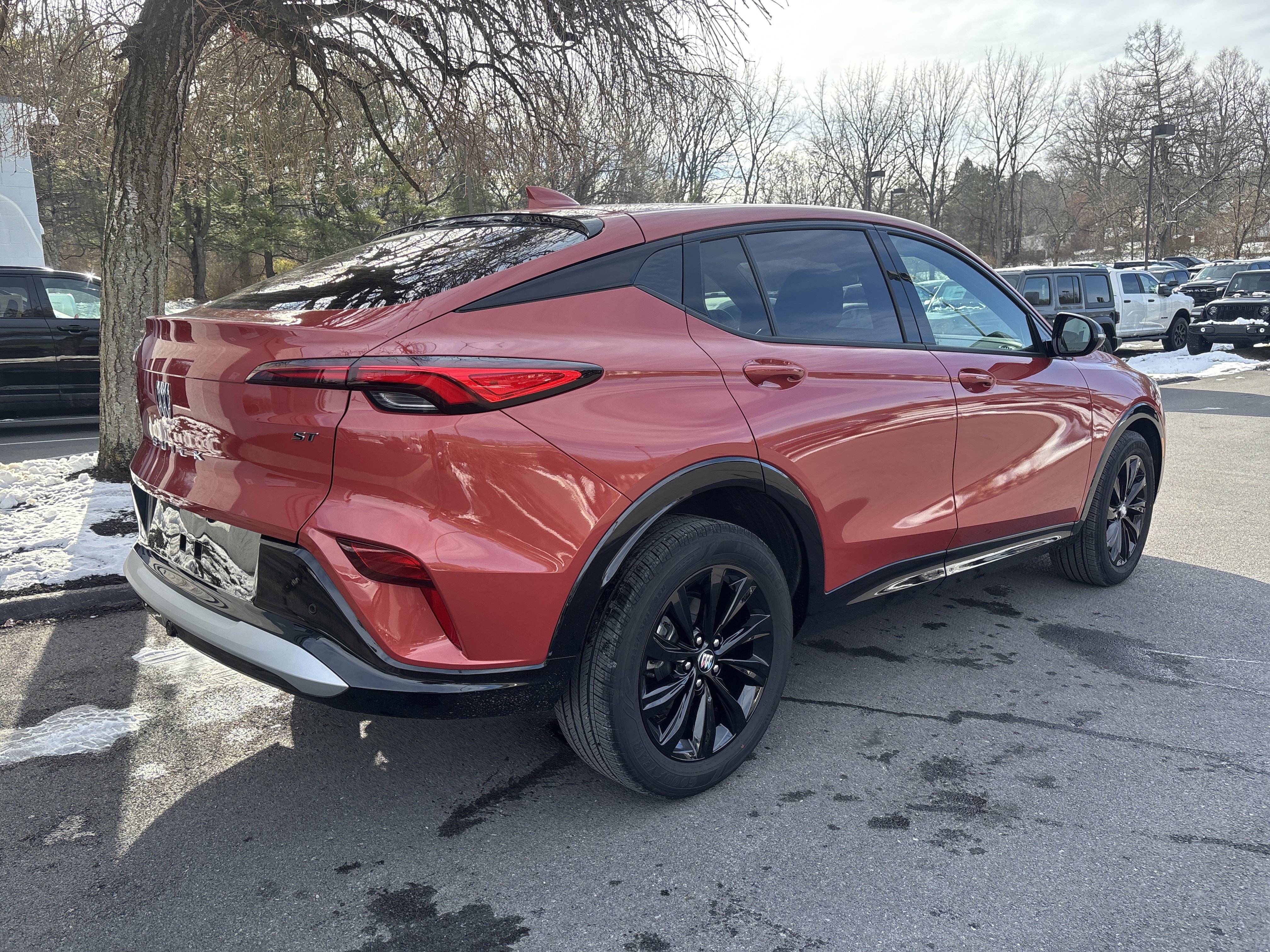 Used 2024 Buick Envista Sport Touring w/ Convenience I Package image 3