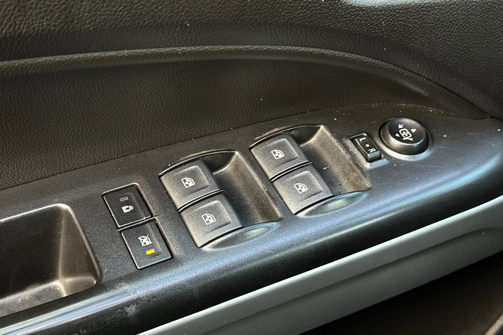 Used 2018 Chevrolet Colorado LT image 11