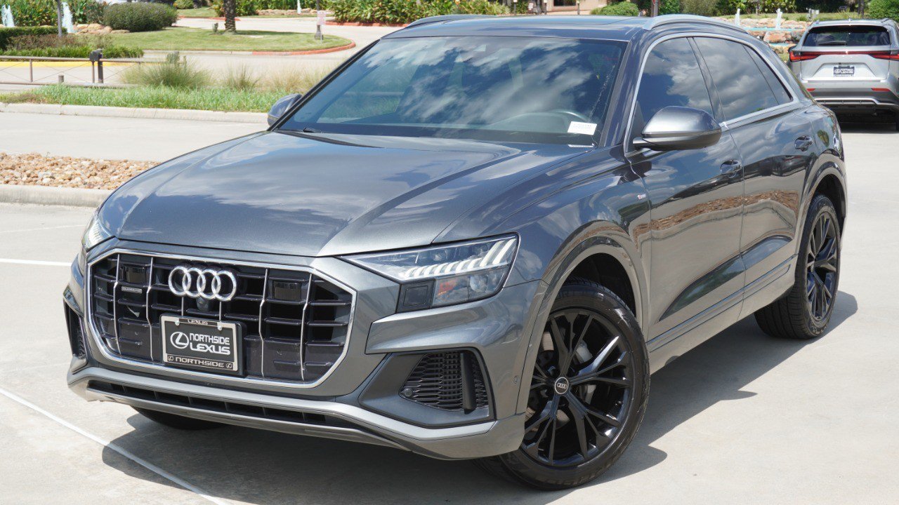 Used 2021 Audi Q8 Premium Plus w/ Premium Plus Package AWD/4WD image 2