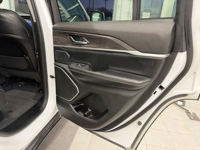 Used 2024 Jeep Grand Cherokee Limited 4xe image 23