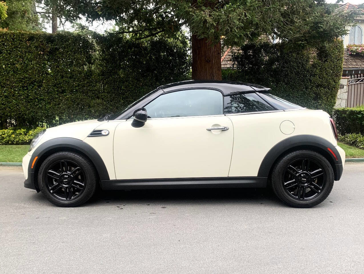 Used 2012 MINI Cooper Coupe image 4