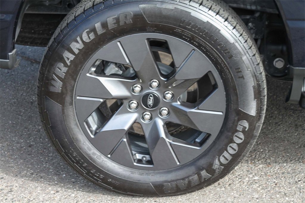 Used 2022 Ford F150 Lightning Lariat w/ Equipment Group 511A High image 13