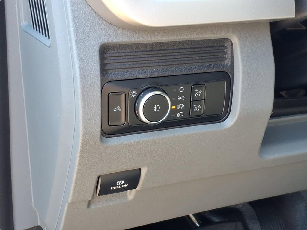 New 2026 Ford F350 XLT w/ 360-Degree Camera Package AWD/4WD image 19