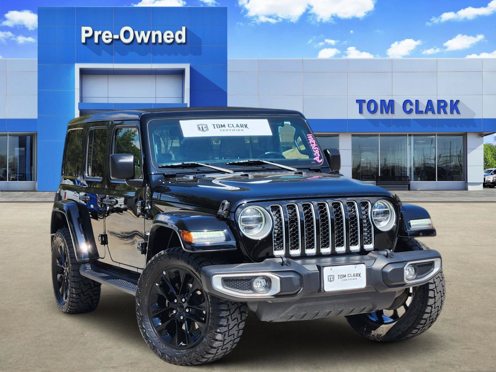 Used 2021 Jeep Wrangler Unlimited Sahara w/ Cold Weather Group AWD/4WD image 1