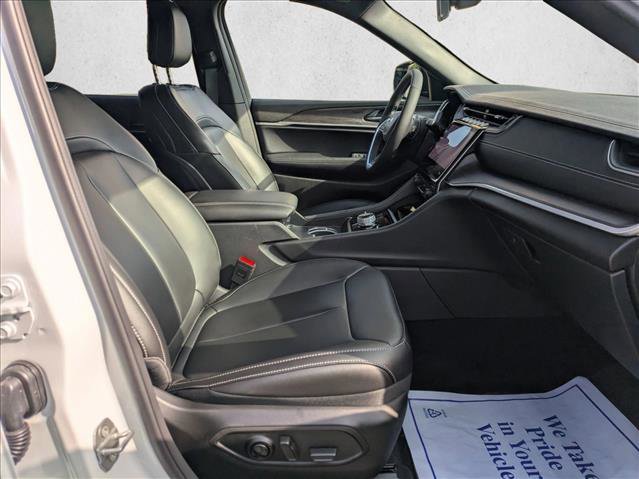 Used 2025 Jeep Grand Cherokee L Limited image 22