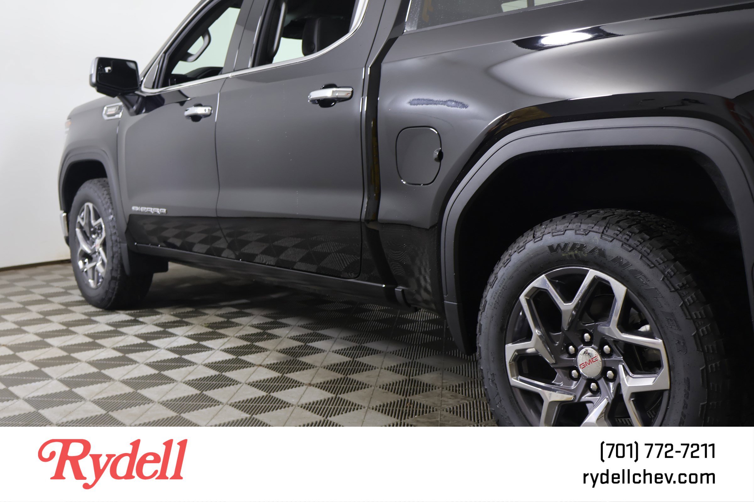 New 2026 GMC Sierra 1500 SLT w/ SLT Convenience Package image 9