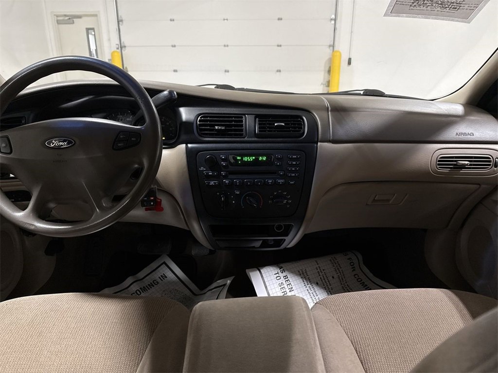 Used 2002 Ford Taurus SE image 10