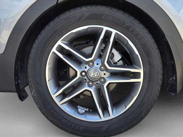Used 2018 Hyundai Santa Fe Limited FWD image 25